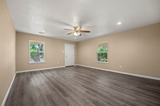 Building Photo - 1608 Eastway St