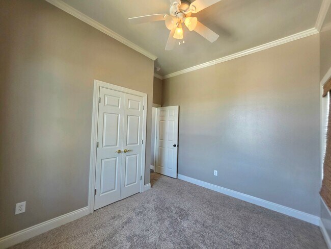 Building Photo - Waterfront 4/2 in Terry Cove with pool and boat dock