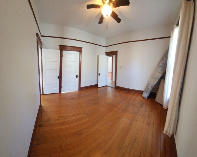 Building Photo - Islay Street  770-774