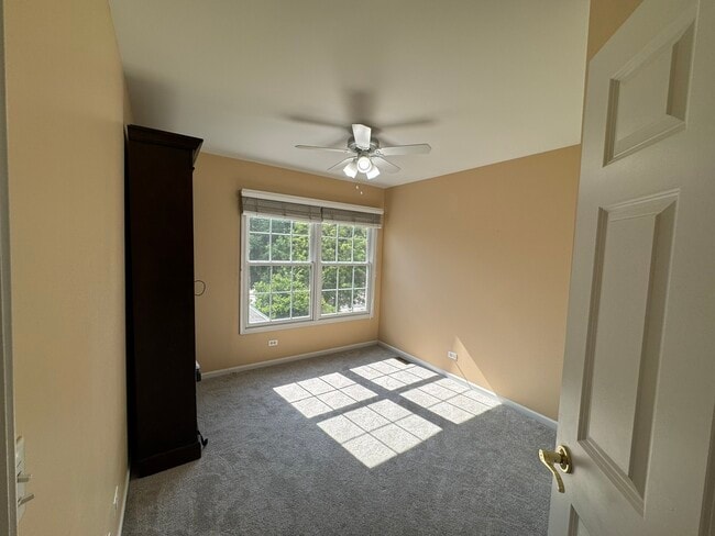 Building Photo - 1N061 Mission Ct