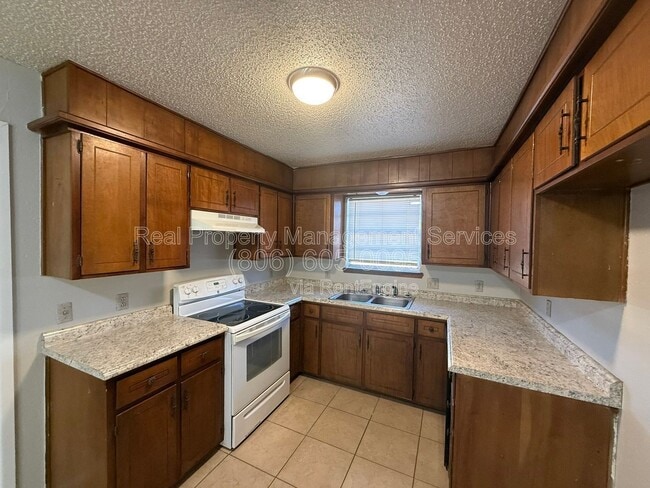 Building Photo - 5523 Fordham St