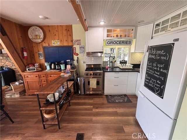 Building Photo - 32415 Scandia Dr