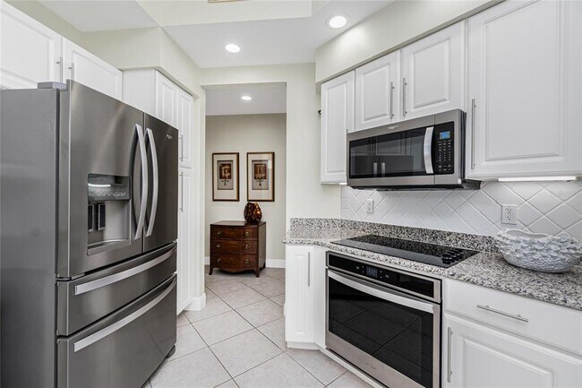 Building Photo - 3313 Sunset Key Cir