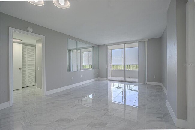 Building Photo - 2333 Feather Sound Dr