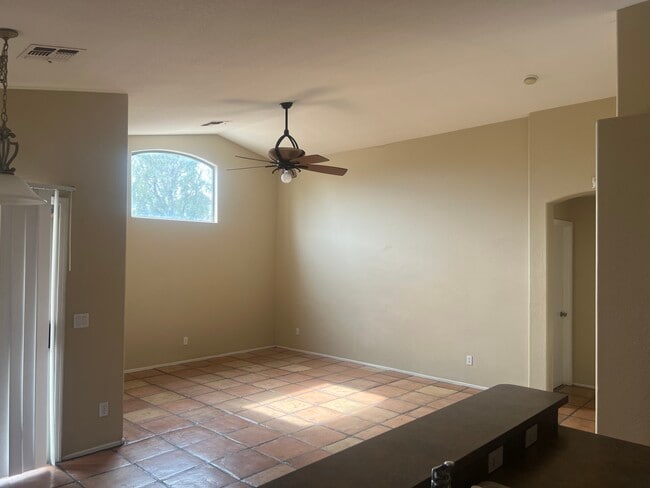 Building Photo - 7825 W San Miguel Ave