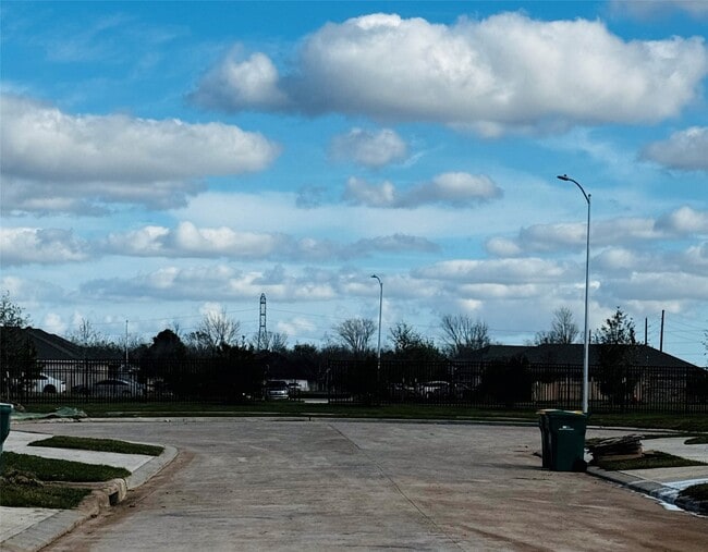 Building Photo - 2407 Cherry Ruby Dr