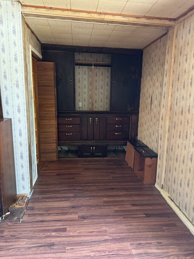 Building Photo - 312 W Martin St