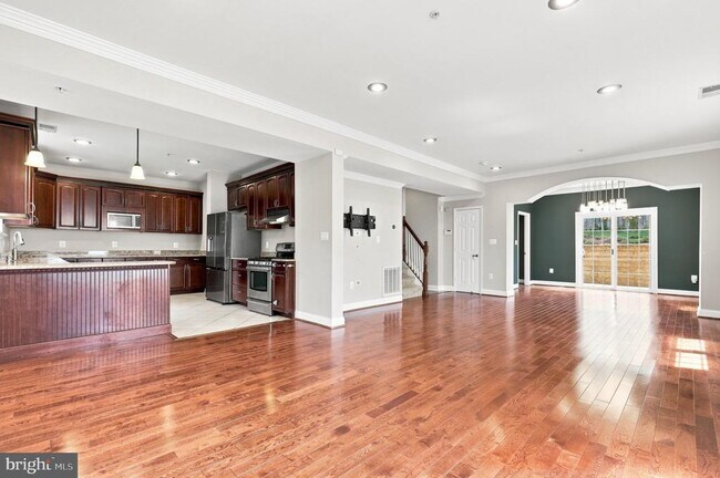 Building Photo - 10717 Bentley Ln