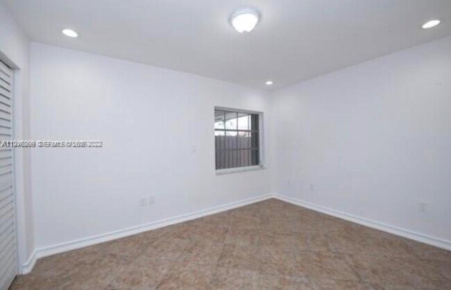 Building Photo - 3748 SW 148th Pl