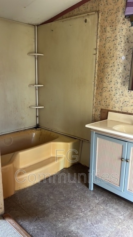 Building Photo - 105 Mike Rd