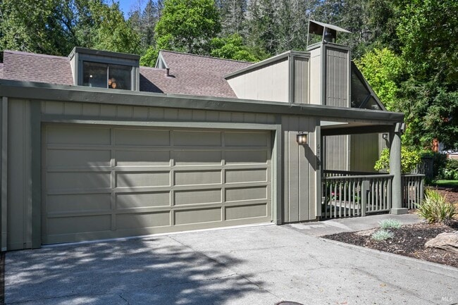 Building Photo - 6470 Timber Springs Dr