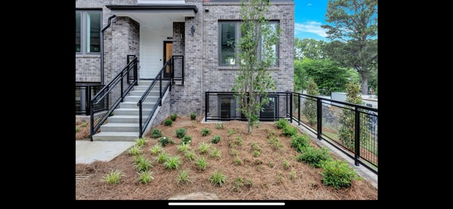 Primary Photo - Beautiful Grant Park Condo