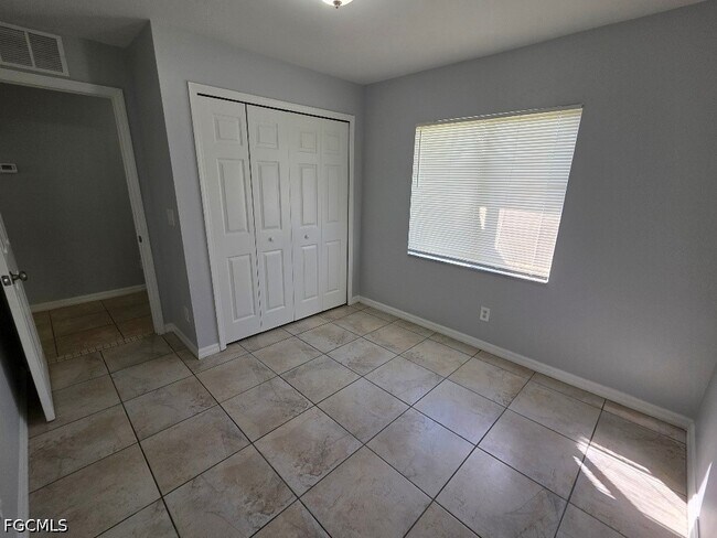 Building Photo - 2408 Joe Ave S