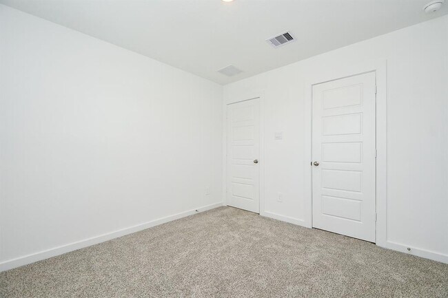Building Photo - 3024 Crown Gate Dr