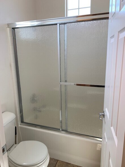 Building Photo - 84126 Canzone Dr