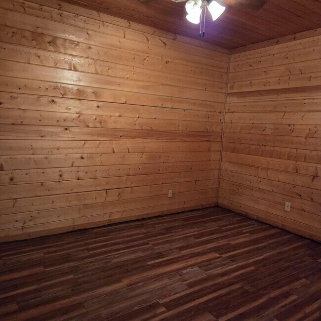 Building Photo - 7749 Mcgur Rd