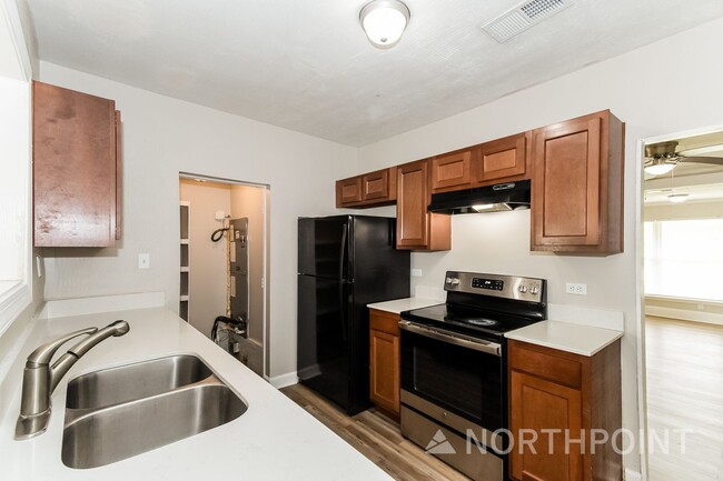 Building Photo - Irresistible Single Family Home | 3 BR/2BA | In Jacksonville