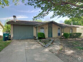 Building Photo - No Application Fee* Plus $250 Off First 2 ...