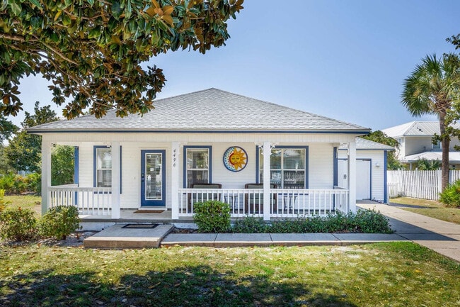 Building Photo - 4496 Luke Ave