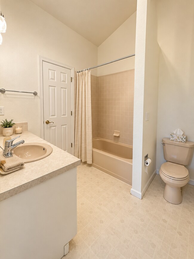 Building Photo - 1032 Linden Gate Ct