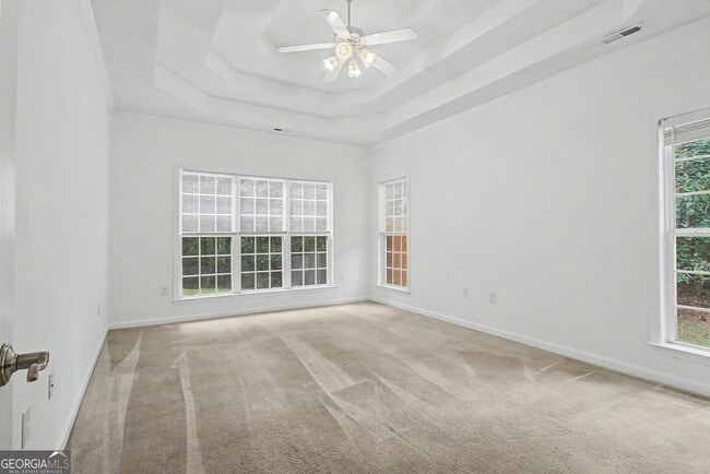 Building Photo - 255 Squire Ln