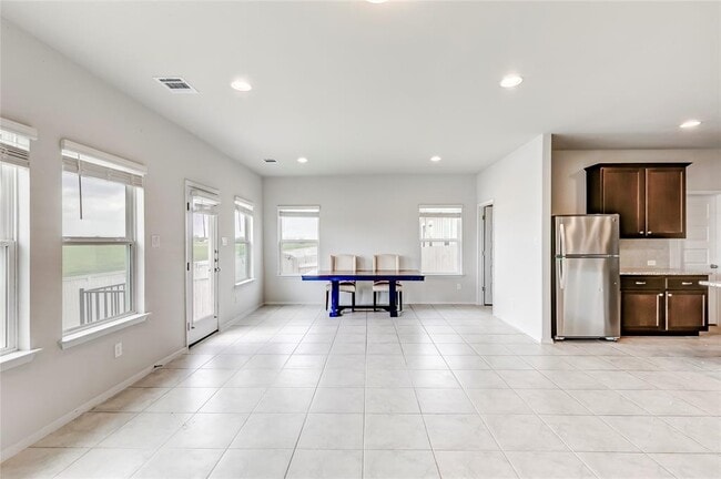 Building Photo - 2721 Winding Creek Rd