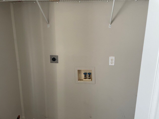 Building Photo - 6004 Susan Cir