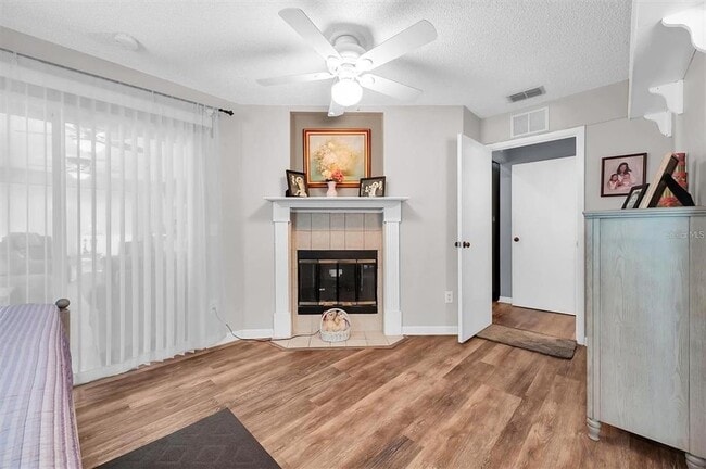 Building Photo - 2913 Longbrooke Way