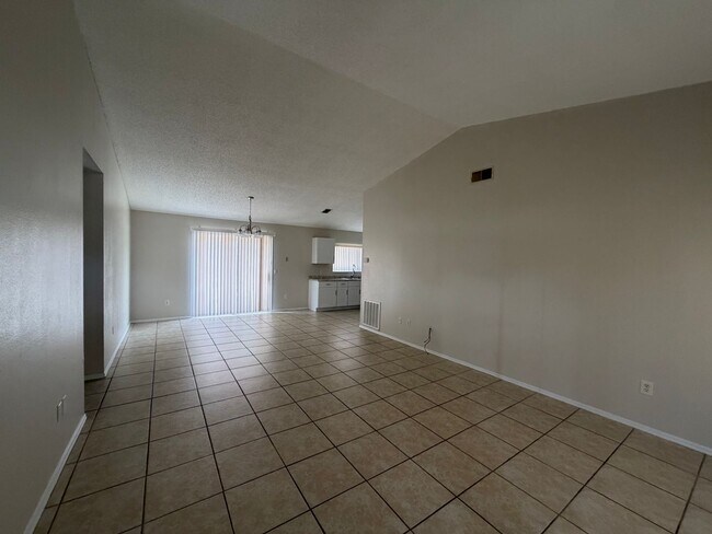 Building Photo - 73 Olive Dr