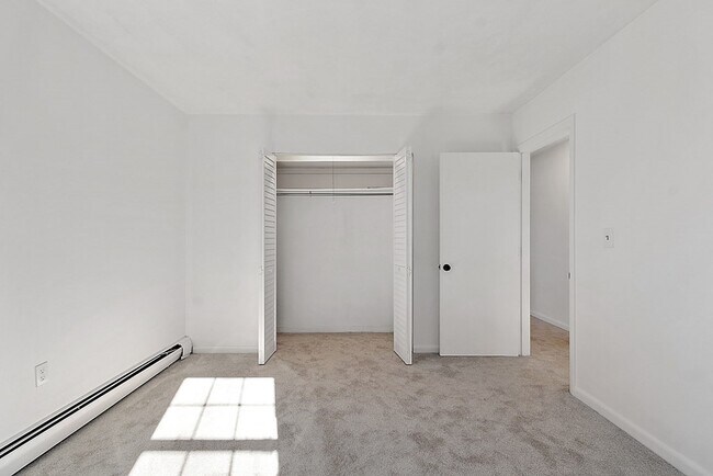 Building Photo - 272 Albion St