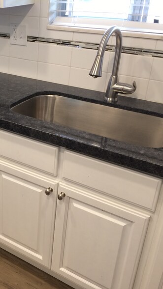 Building Photo - 245 W 500 N