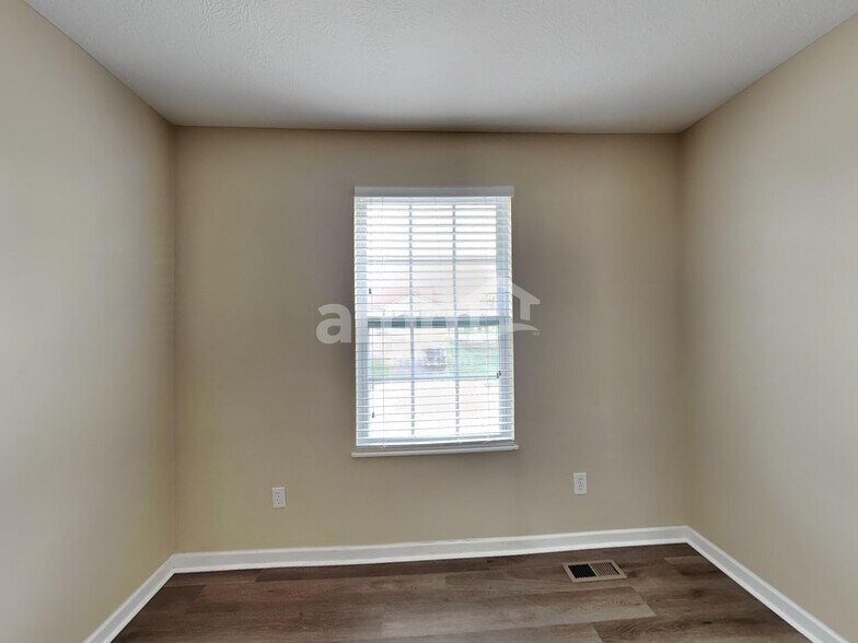 Building Photo - 583 Virginia St