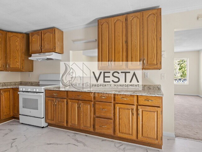 Building Photo - 78 Old Oak Hill Rd