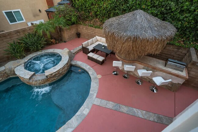 Building Photo - 2003 Pierce Ct