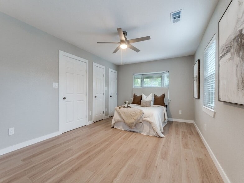 Building Photo - 3160 Bannon Dr