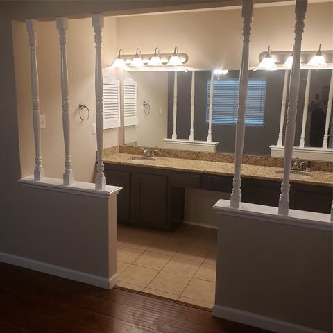 Building Photo - 504 Scarlet Oak Dr