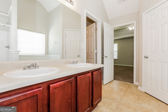 Building Photo - 341 Cobblestone Ct