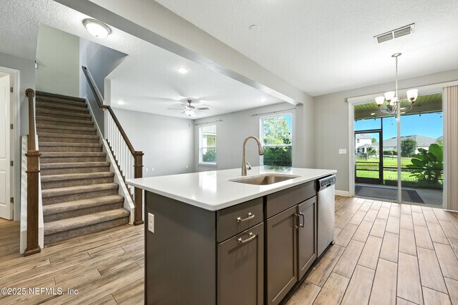 Building Photo - 474 Convex Ln