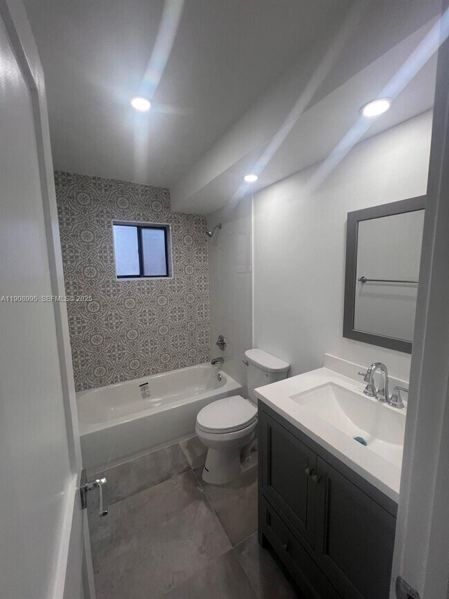 Building Photo - 8600 SW 133rd Avenue Rd