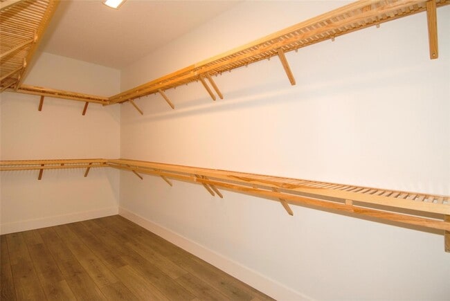 Building Photo - 1421 SW 23rd Ct