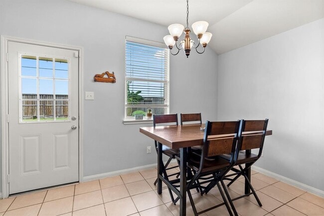 Building Photo - 16123 Duck Tail Ln