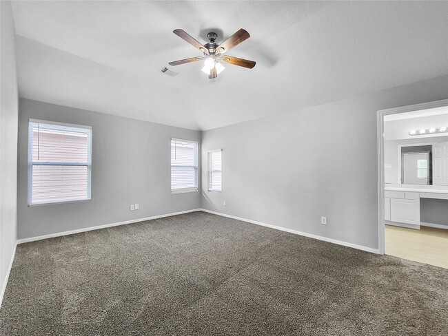 Building Photo - 20911 Foxwood Glen Ln
