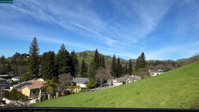 Building Photo - 44 Pulido Ct