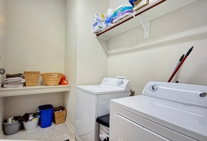 Building Photo - 3108 Hereford Dr