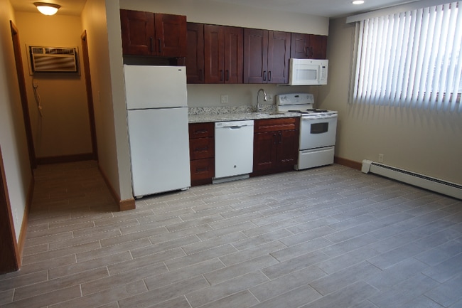 Building Photo - 830 S 10th St