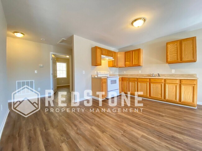 Building Photo - 1104 Chandler Ave