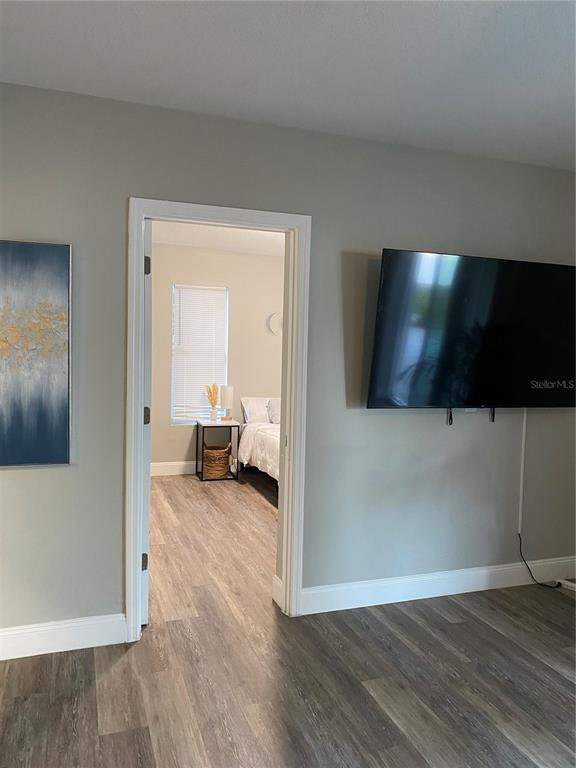 Building Photo - 7014 Glenview Dr