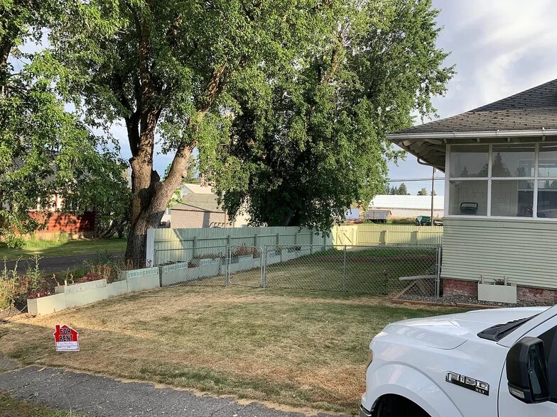 Building Photo - 601 W California St