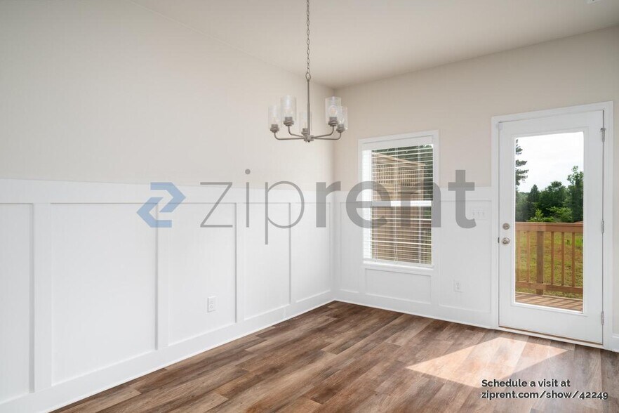 Building Photo - 5485 Blossomwood Trl SW
