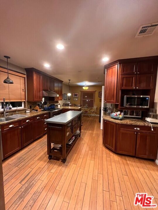 Building Photo - 5416 Morella Ave